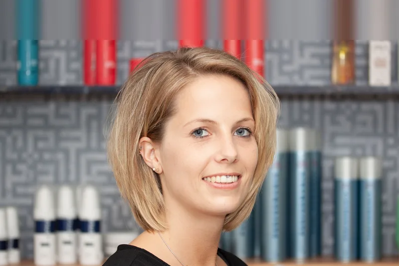 Marina aus dem Team von Friseur Müller